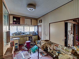 Abandoned kitchen, Kanagawa Prefecture, Japan