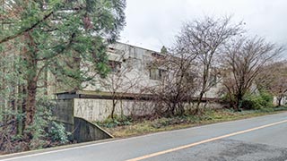 Hotel Bluebird, an abandoned love hotel in Shizuoka Prefecture