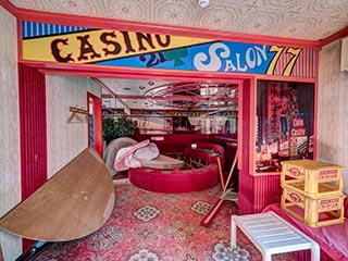 Casino themed room in Hotel Gaia