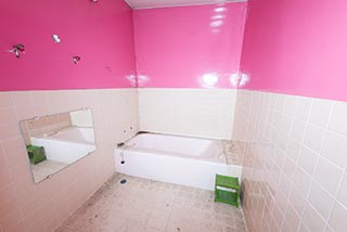 Abandoned Love Hotel New Green Bathroom