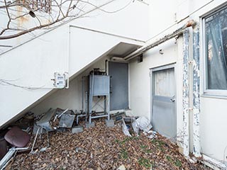 Hotel New Royal, an abandoned love hotel in Yamanashi Prefecture, Japan