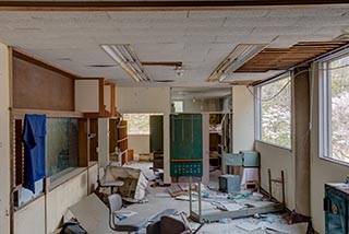 Abandoned Hotel Suzukigaike Office