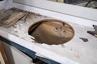 Missing sink in Hotel Skylove