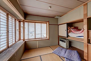 Abandoned Nametara Onsen Guest Room