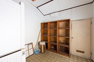 Abandoned Nametara Onsen Changing Room