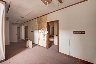 Abandoned Oirasekeiryu Onsen Hotel Corridor