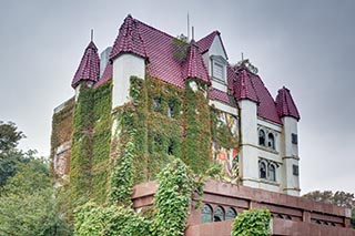 Abandoned Queen Château Soapland