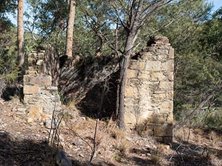 Ruins of Fretus Hotel, Calabash Point, Australia