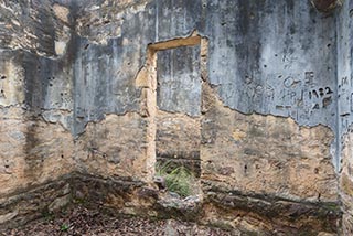 Ruins of Fretus Hotel, Calabash Point, Australia