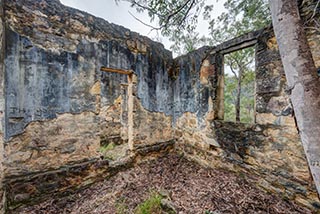 Ruins of Fretus Hotel, Calabash Point, Australia