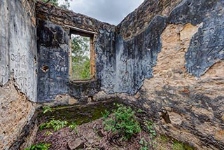 Ruins of Fretus Hotel, Calabash Point, Australia