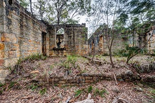 Ruins of Fretus Hotel, Calabash Point, Australia