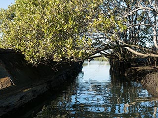 between HMAS Karangi and SS Heroic