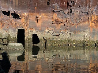 ladder on transverse bulkhead in SS Ayrfield