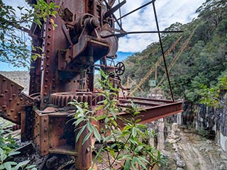 Abandoned steam crane at Wondabyne Quarry