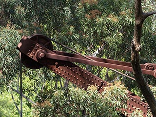 Abandoned steam crane at Wondabyne Quarry