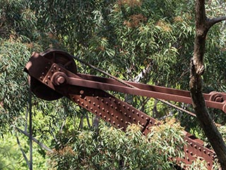 Abandoned steam crane at Wondabyne Quarry