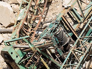 Wrecked crane at Wondabyne Quarry