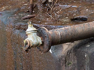 Valve on Old dam above Wondabye Quarry