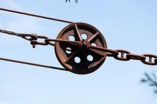 Abandoned steam crane at Wondabyne Quarry