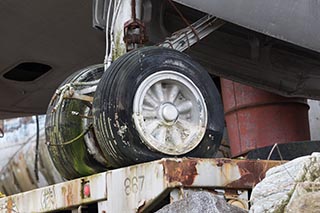 Undercarriage of Convair 240