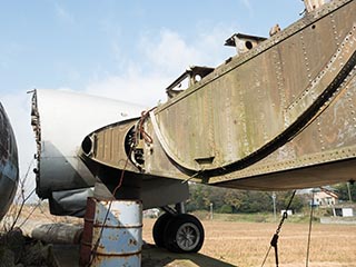 Wing and engine nacel of Convair 240 airliner