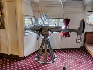 Gun in admiral's saloon on Battleship Mikasa