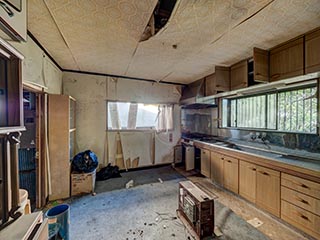 Abandoned kitchen, Kanagawa Prefecture, Japan