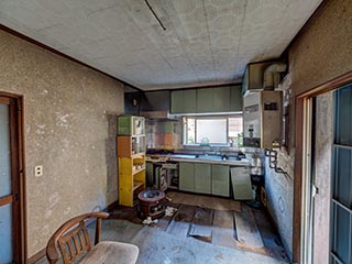 Abandoned kitchen, Kanagawa Prefecture, Japan