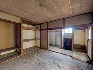 Abandoned house, Kanagawa Prefecture, Japan