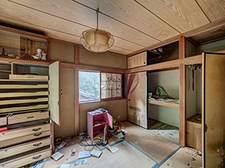 Abandoned bedroom, Kanagawa Prefecture, Japan