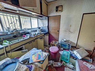 Abandoned kitchen, Kanagawa Prefecture, Japan