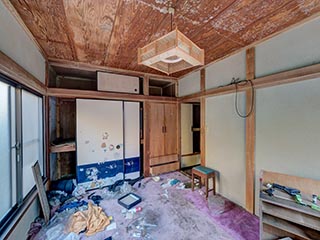 Abandoned house, Kanagawa Prefecture, Japan