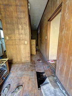 Abandoned house, Kanagawa Prefecture, Japan