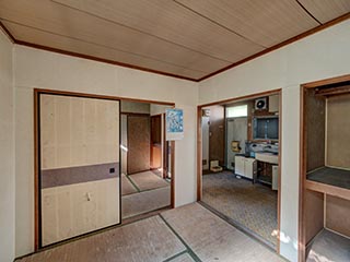 Abandoned apartment, Kanagawa Prefecture, Japan