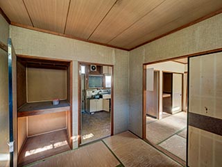 Abandoned apartment, Kanagawa Prefecture, Japan