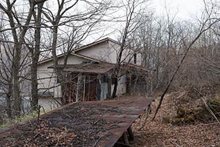 Abandoned Japanese Restaurant on Lonely Hillside