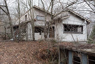 Abandoned Japanese Restaurant on Lonely Hillside