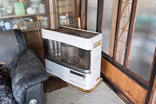 Abandoned Hokkaido Farmhouse Kitchen Oil Heater