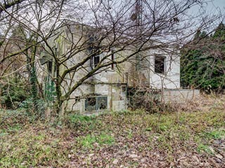 Hotel Bluebird, an abandoned love hotel in Shizuoka Prefecture