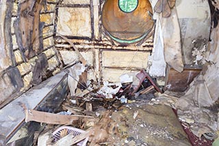 Abandoned Love Hotel Cosmo Capsule Interior