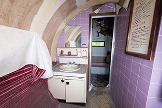 Abandoned Love Hotel Cosmo Capsule Interior