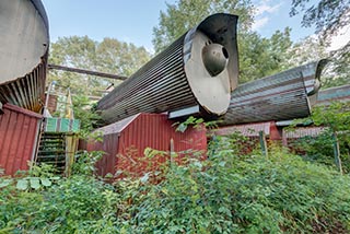 Abandoned Love Hotel Cosmo Capsule Rooms