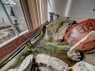 Guest room in Hotel Gaia with indoor stream