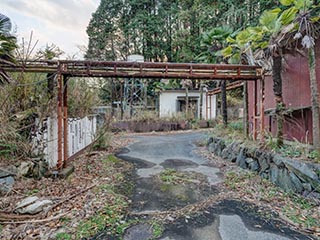 Driveway of Hotel Gaia