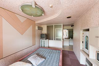 Abandoned Love Hotel Noa Guest Room