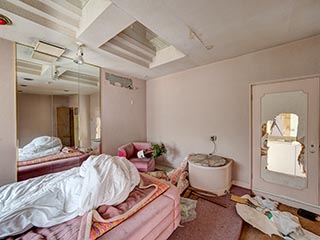 Guest room in Hotel Penguin Village