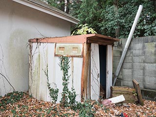 Shed at Hotel Queen