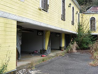 Carports at Hotel Saturday Afternoon Princess World