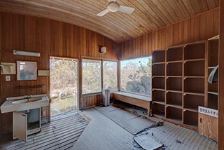 Abandoned Hotel Suzukigaike Bathhouse